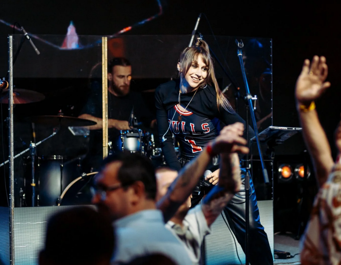 Live Band " Music 2000x "